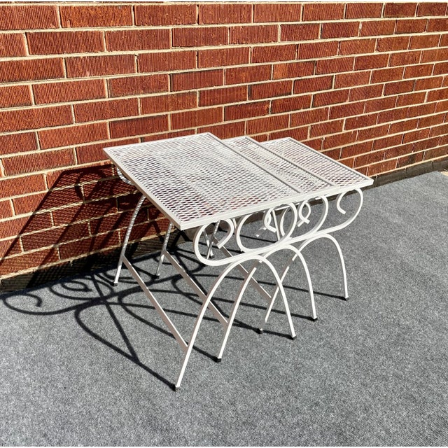 1960s 1960s Mid Century Modern Iron Mesh Nesting Patio Garden Tables - Set of 3 For Sale - Image 5 of 9