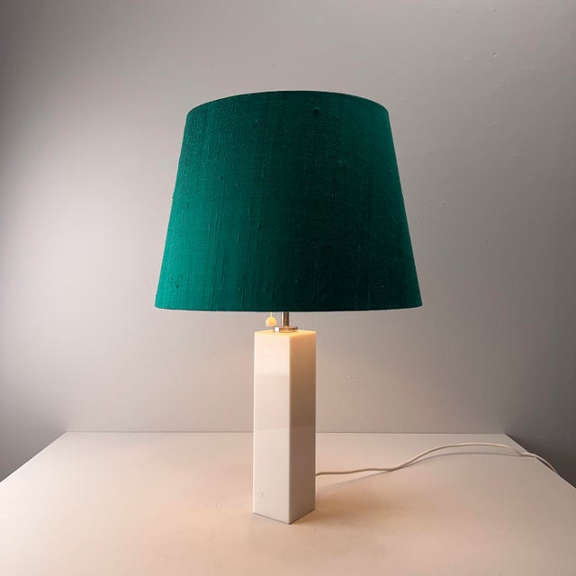Rare table lamp with white marble base, model 180, design: Florence Knoll for Knoll International, 1965 I have official...