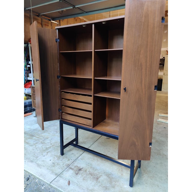 Milo Baughman for Directional, Bar Cabinet Buffet Mid Century Modern For Sale - Image 9 of 14