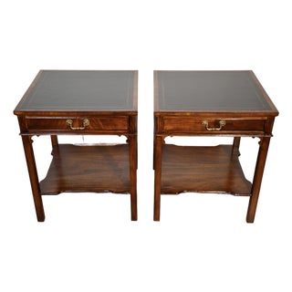 1930s Pair of English Regency Mahogany Green Leather Top Accent Side Tables For Sale