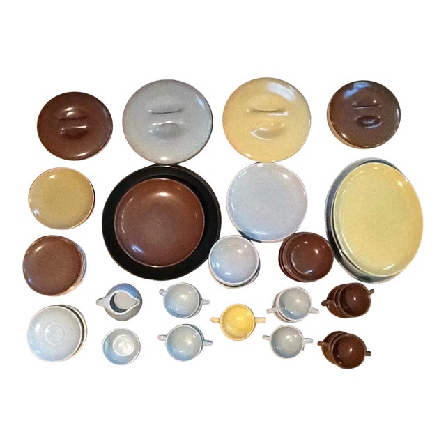 1960s Mid Century Modern Russel Wright Iroquois Ice Blue & Nutmeg Dinnerware - 66 Piece Set For Sale