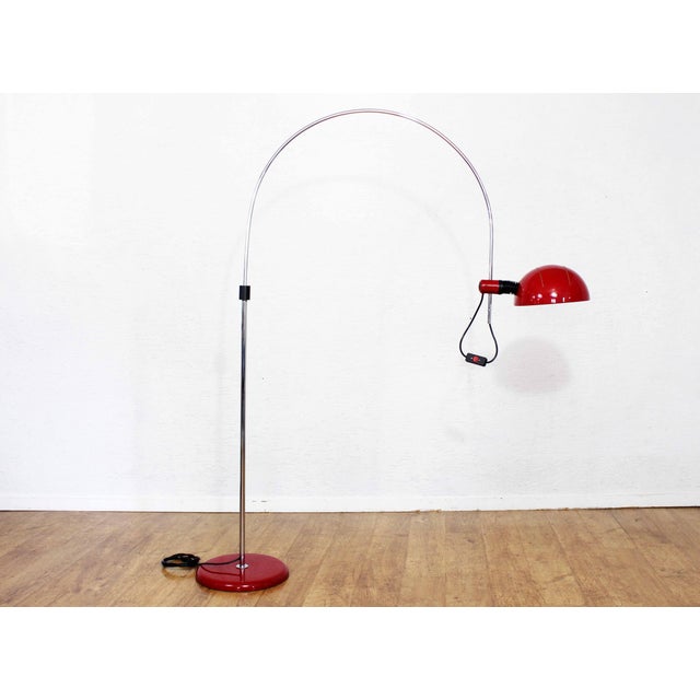 RAAK arched floor lamp 1970 This floor lamp has a superb line, fine and elegant, it will slip easily into your living room...