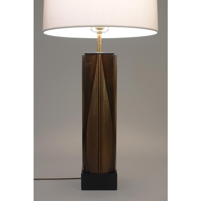 Laurel Lighting Inc. Laurel Mid Century Tiki Modern Carved Walnut Tropical Leaf Column Table Lamp 1960's For Sale - Image 4 of 9
