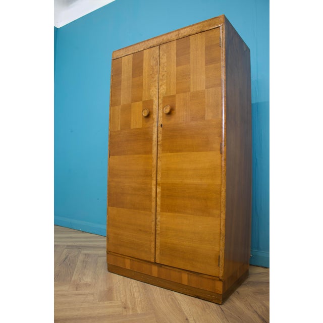 1930s Art Deco British Burr Walnut Cabinet, 1930s For Sale - Image 5 of 8