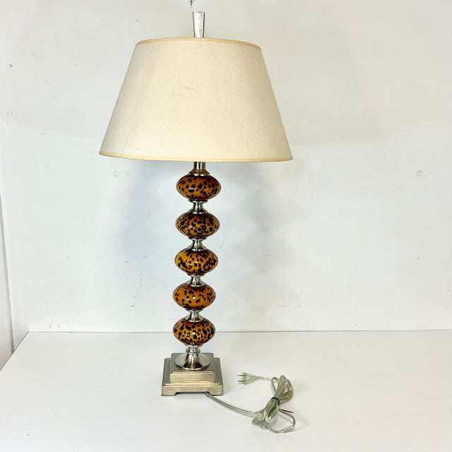1980s Vintage Boho Chic Hollywood Regency Murano Style Tortoise Glass Stacking Bulbs Table Lamp For Sale - Image 9 of 13
