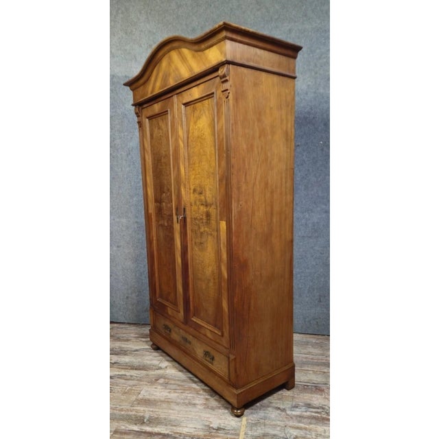 Antique Bieidermeier Style Wardrobe in Walnut, 1800s For Sale - Image 12 of 14