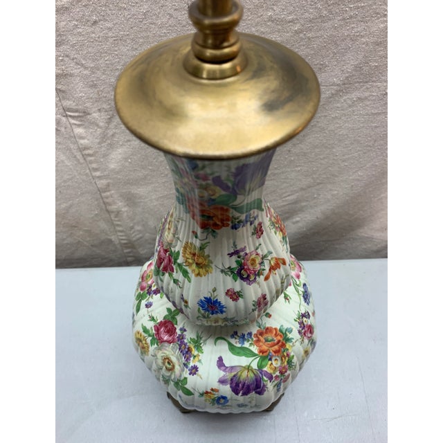 Vintage 1940s Warren Kessler Floral Design Lamp in Brass and Porcelain For Sale In New York - Image 6 of 11