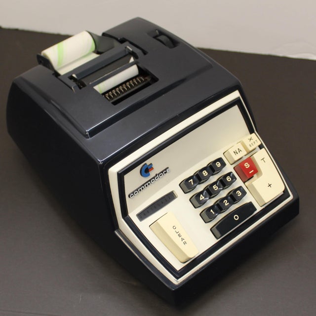 Vintage 1960s Commodore Model 202 Desktop Adding Machine With Case For Sale In Fayetteville, AR - Image 6 of 6