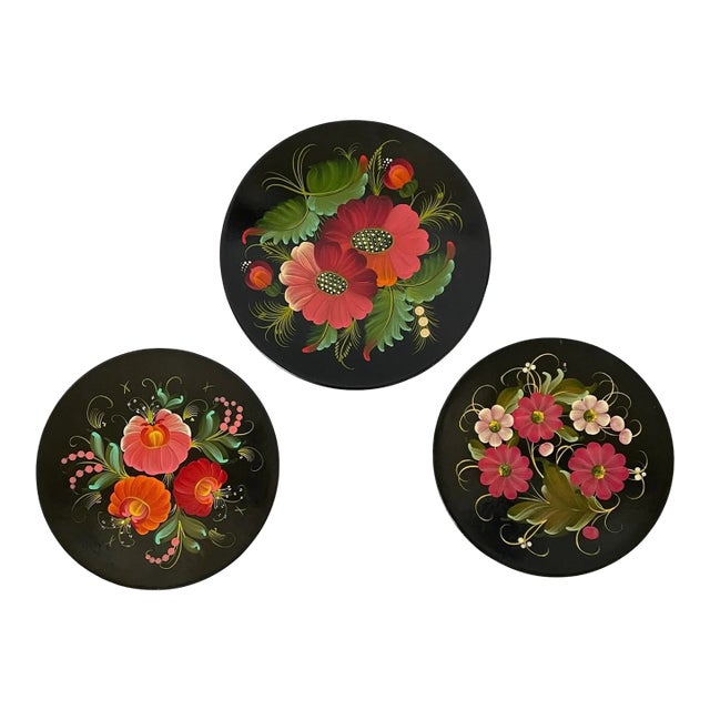 3 Vintage Hand Painted Oil/Wood Wall Hanging Floral Plates Made in the Ussr. For Sale