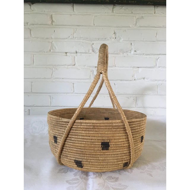 1990s 1990s American Handmade Basket With Handles For Sale - Image 5 of 13