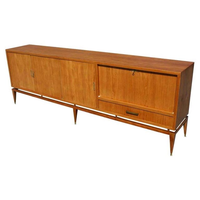 1950s Italian Walnut and Brass Buffet Sideboard With Bar For Sale In Houston - Image 6 of 6