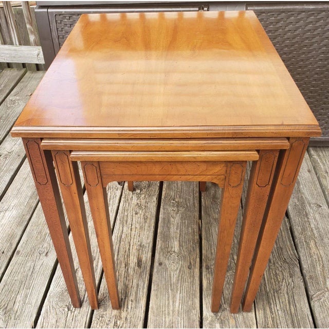 Great set Vintage Heritage Furniture Fryitwood nesting tables in great vintage condition. Built in rails for easy slide...