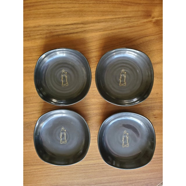 1960s Vintage Black and Gold Stoneware Goddess Plates - Set of 4 For Sale In Monterey, CA - Image 6 of 6