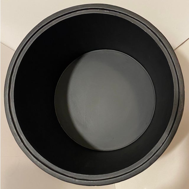 1990s Monumental 14" Graduated Trio of Maitland-Smith Tessellated Stone Canisters - Imperial Red & Gold Leaf For Sale - Image 5 of 18