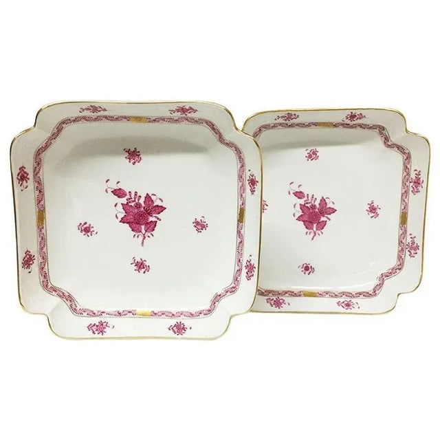 Ceramic Chinese Bouquet Raspberry Porcelain Square Salad Dishes from Herend Hungary, Set of 2 For Sale - Image 7 of 7