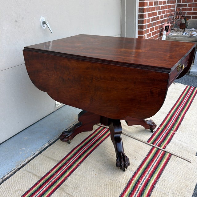 American Antique Philadelphia Neo-Classical Mahogany Drop Leaf Breakfast Table, Stamped "h.w", Circa 1810s For Sale - Image 3 of 12