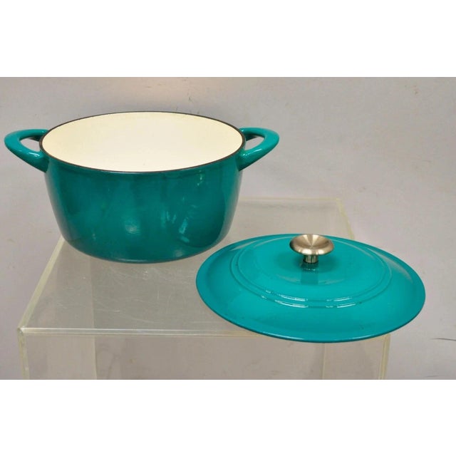 Mid-Century Modern Mid Century Modern Style Green Cast Iron Dutch Oven 6.5 Qt 6.2 L Pot With Lid For Sale - Image 3 of 11