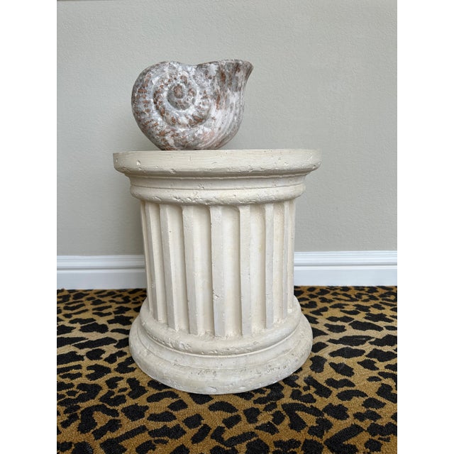 Marzio Cecchi Vintage 1980’s Neoclassic Fluted Plaster Pedestal Side Table For Sale - Image 4 of 12