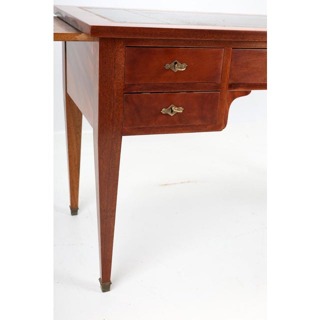 A simple Set elegant Empire -style desk , crafted in 1840 . Made of solid oak and verheerend with beautiful Pyramide...