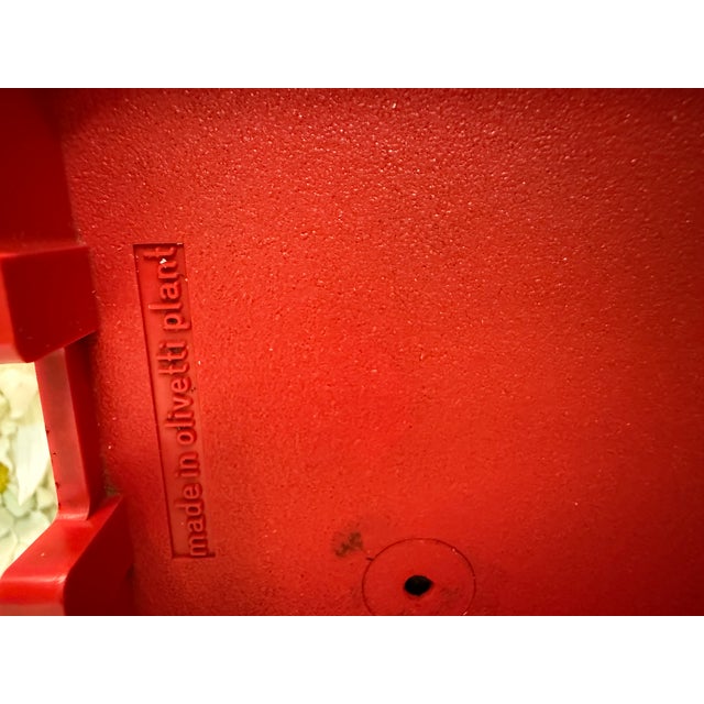 Vintage Olivetti Valentine Typewriter by Ettore Sottsass, Italy, 1970s For Sale - Image 17 of 18