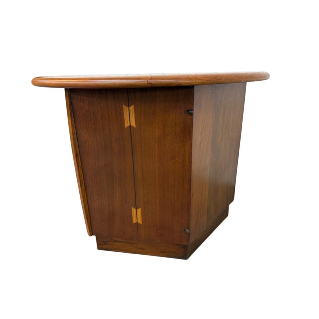 Lane Furniture Mid-Century Modern Lane Acclaim Round Walnut Side Table - Refinished For Sale - Image 4 of 7