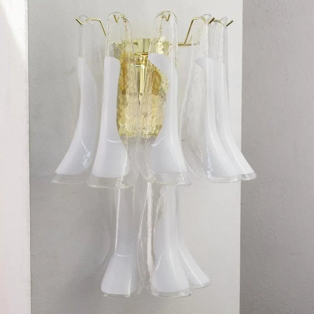 1990s Large Petal Wall Light in Murano Glass with White Decoration, Italy, 1990s For Sale - Image 5 of 11