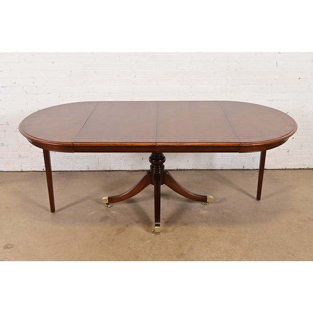 Baker Furniture Style Georgian Banded Mahogany Pedestal Extension Dining Table, Newly Refinished For Sale In South Bend - Image 6 of 11