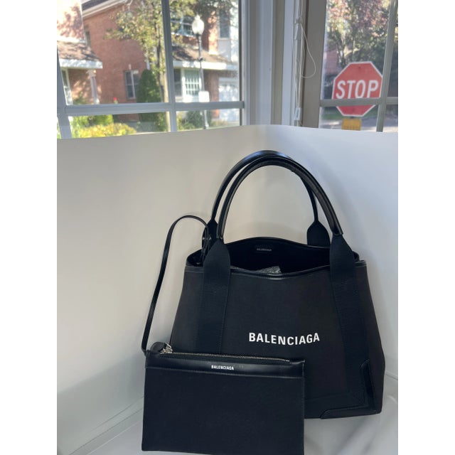 Contemporary Balenciaga Cabas Tote Bag For Sale - Image 3 of 9