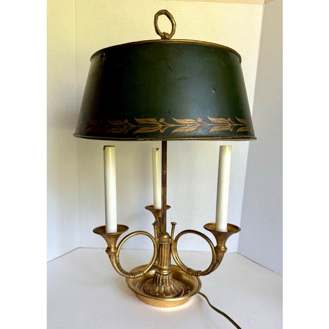 Early 20th Century Brass Bouillotte Lamp With Horn-Form Arms & Adjustable Green Tôle Shade For Sale - Image 10 of 12