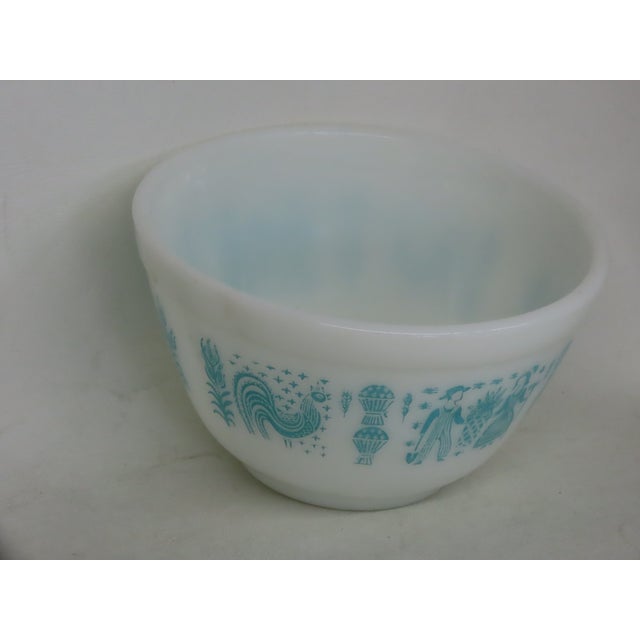 Mid Century Pyrex Amish Butterprint Mixing Bowl Farmhouse 4670b For Sale - Image 16 of 16