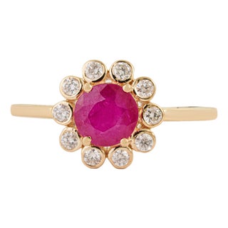Victorian-Style 14k Yellow Gold 1.04ct Ruby & Diamond Halo Cluster Flower Ring Size 6 For Sale