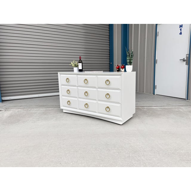 Widdicomb 1960s Mid-Century White and Brass Nine-Drawer Dresser by t.h. Robsjohn-Gibbings for Widdicomb For Sale - Image 4 of 11