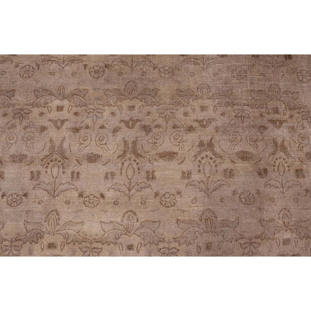 Turkish Subtle Sophistication: Antique Turkish Sivas Rug For Sale - Image 3 of 8