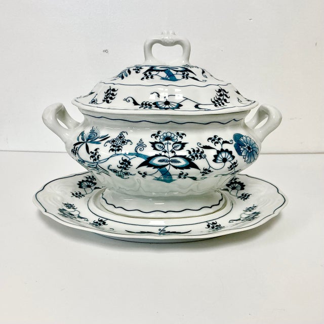 Ceramic 1970s Vintage Japanese Chinoiserie Meissen Blue Danube Soup Tureen & Underplate For Sale - Image 7 of 16