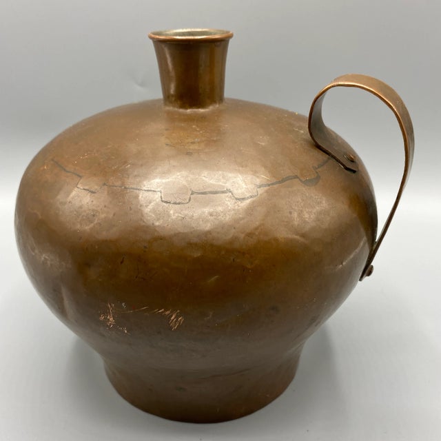 1920s Copper Hand Hammered Cramp Joint Liquor/Whiskey Jug With Riveted Handle 1920's For Sale - Image 5 of 13