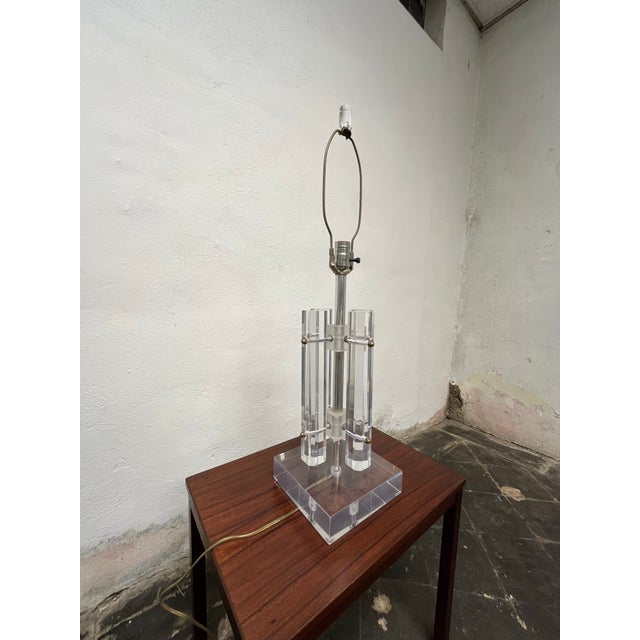 Brutalist Vintage Mid Century Lucite Lamp Octagonal Brutalist For Sale - Image 3 of 6
