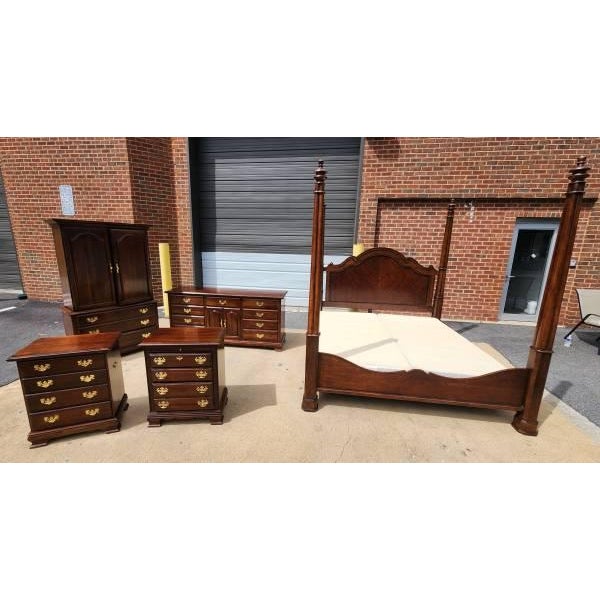 Brown Kincaid Complete King Bedroom Set For Sale - Image 8 of 8