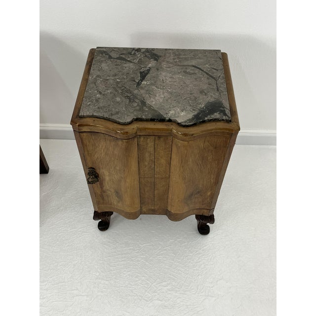 Set of 2 Sicilian Art Deco bedside tables with marble top from the 1940s Intact and in good condition. Small signs of...