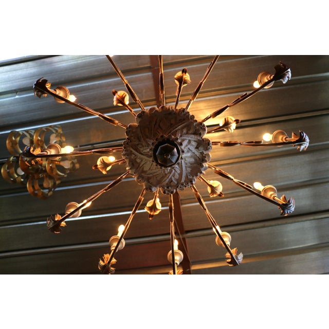 1970s Italian 18-Light Carved Wood & Gilt Metal Chandelier For Sale - Image 17 of 18