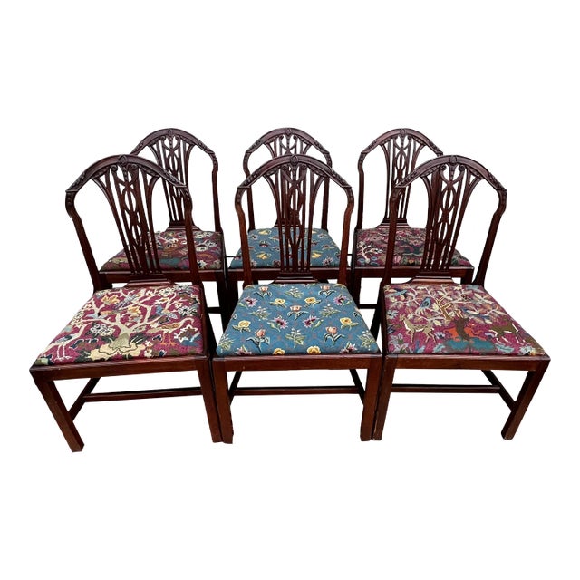 Circa 1790s English George III Carved Mahogany Hepplewhite Dining Chairs- Set of 6 For Sale