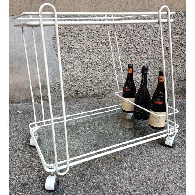Trolley in White Lacquered Iron with Alcohol Holder, 1960s, in Very Good conditions. Designed 1960 to 1969