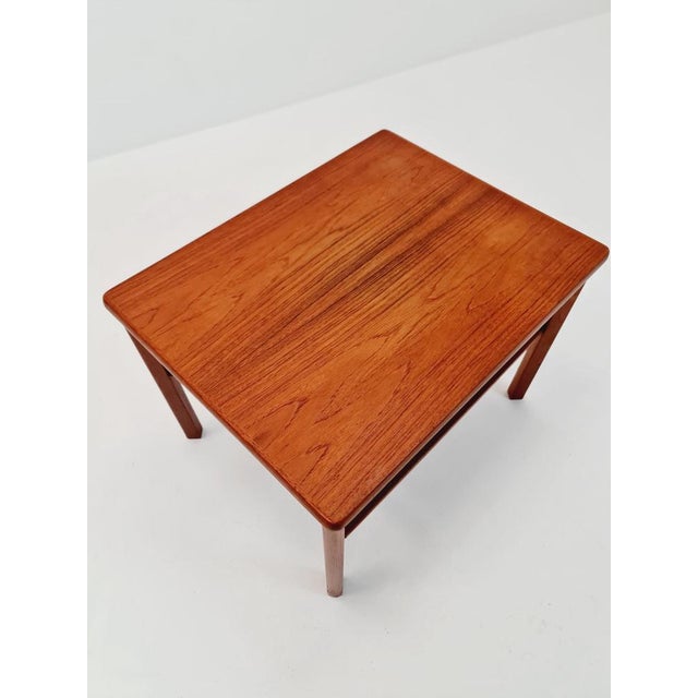 Brown Danish Teak Coffee Table by Henning Kjaernulf for Vejle Møbelfabrik, 1960s For Sale - Image 8 of 11