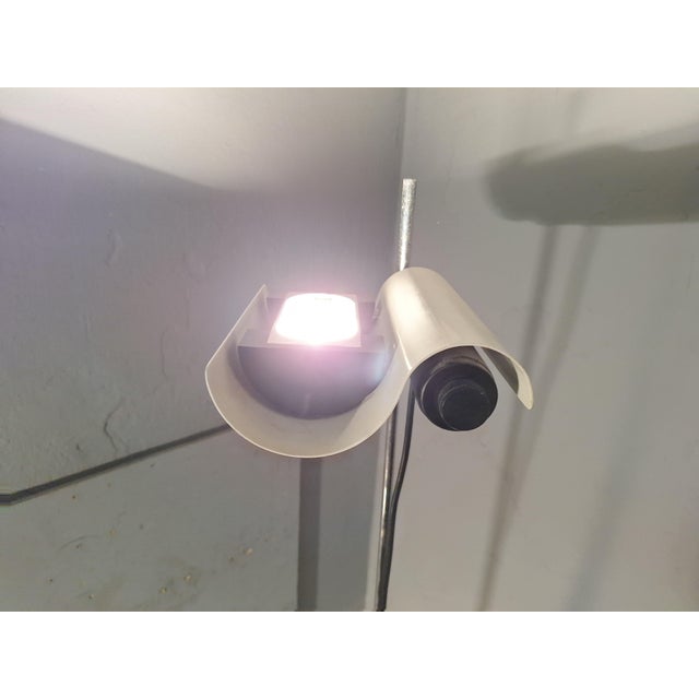 Model DM333 Floor Lamp by Vico Magistretti for Oluce, Milan, Italy, 1970s For Sale - Image 6 of 15