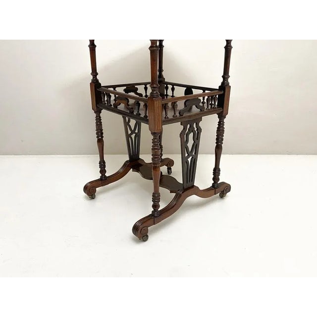 Antique Victorian Side Table, 19th Century, in Flawless conditions. Designed before 1890