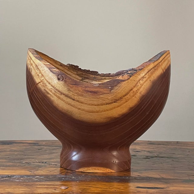 American Vintage Studio Craft Carved Live Edge Mulberry Bowl by Tom Mumper, Signed For Sale - Image 3 of 11