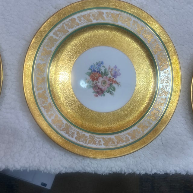 1920s Antique 24k Gold Encrusted Floral Plates by Cauldon & Heinrich - Set of 6 For Sale - Image 5 of 12