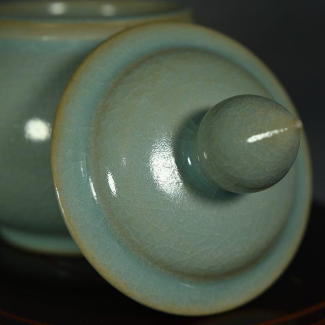 Ceramic Celadon-Green Glazed Porcelain Lidded Jar With Crackle Glaze & Teardrop Finial For Sale - Image 7 of 7