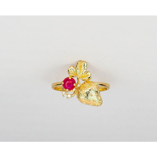 Modern Strawberry Gold Ring With Ruby For Sale - Image 3 of 9
