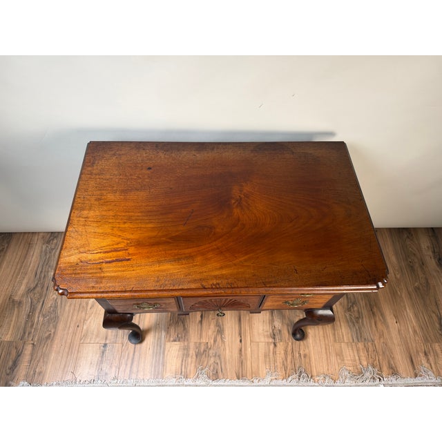 18th Century 18th Century American Queen Anne Walnut Shell-Carved Lowboy, C. 1740–1770 For Sale - Image 5 of 10