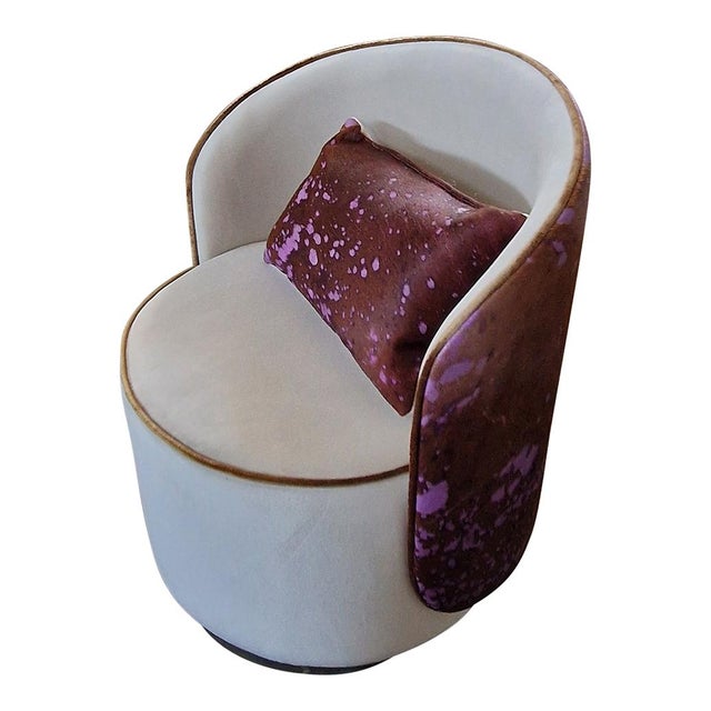 Tub Armchair, 1980s, in Flawless conditions. Designed 1980 to 1989